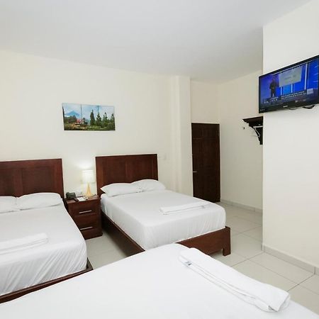 Hotel Mediterraneo Inn Santa Rosa de Lima Dış mekan fotoğraf