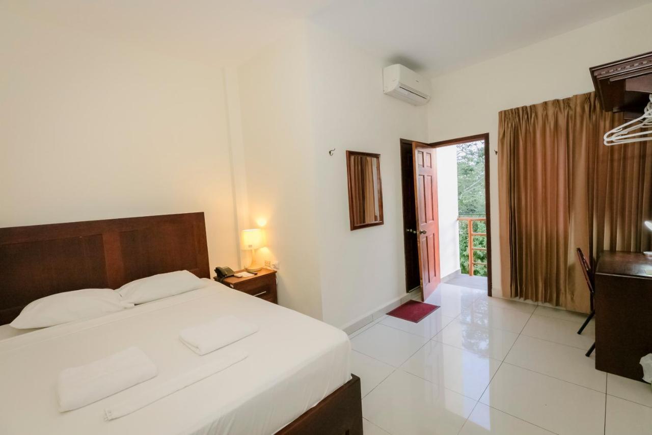Hotel Mediterraneo Inn Santa Rosa de Lima Dış mekan fotoğraf