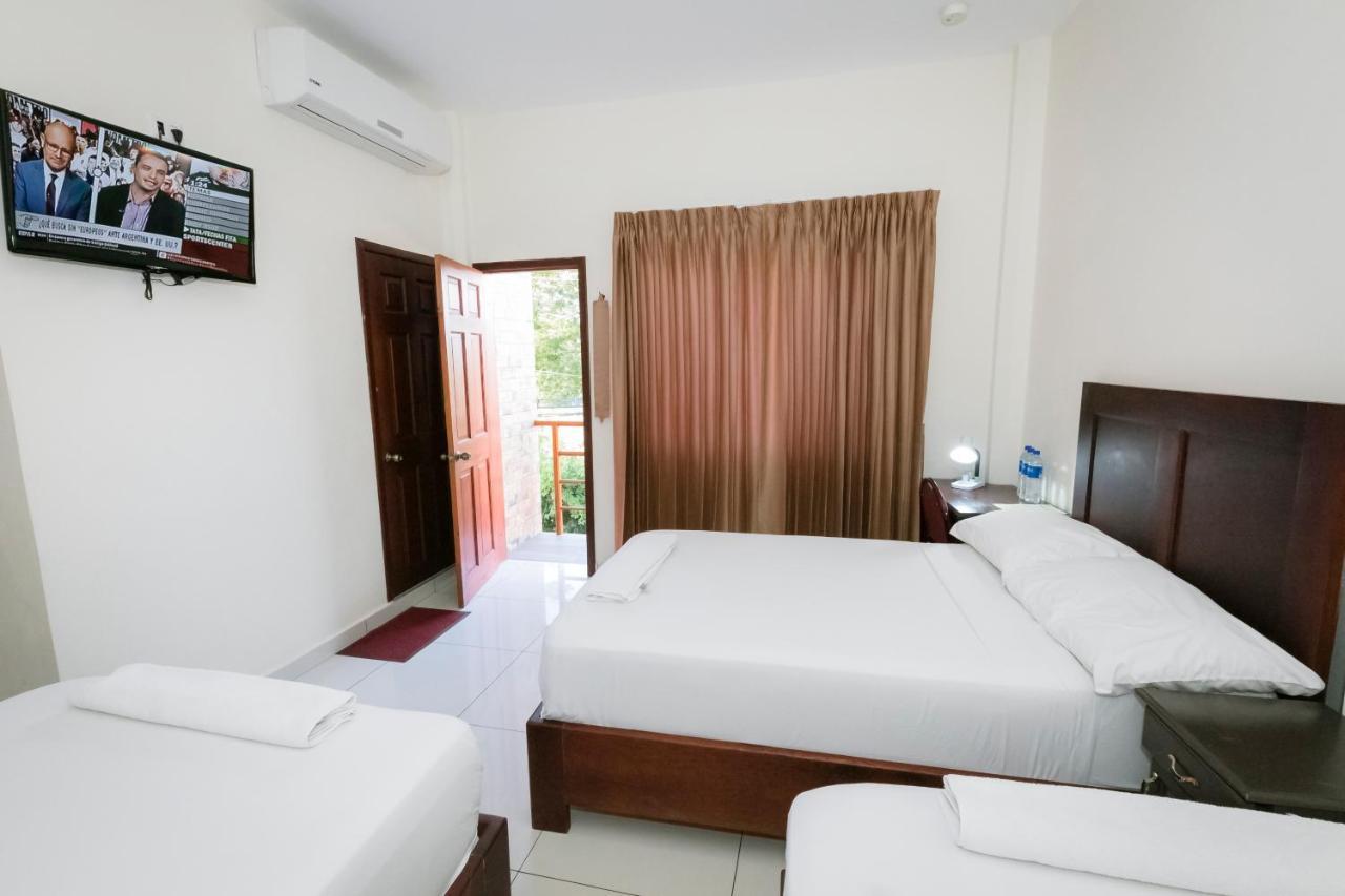 Hotel Mediterraneo Inn Santa Rosa de Lima Dış mekan fotoğraf