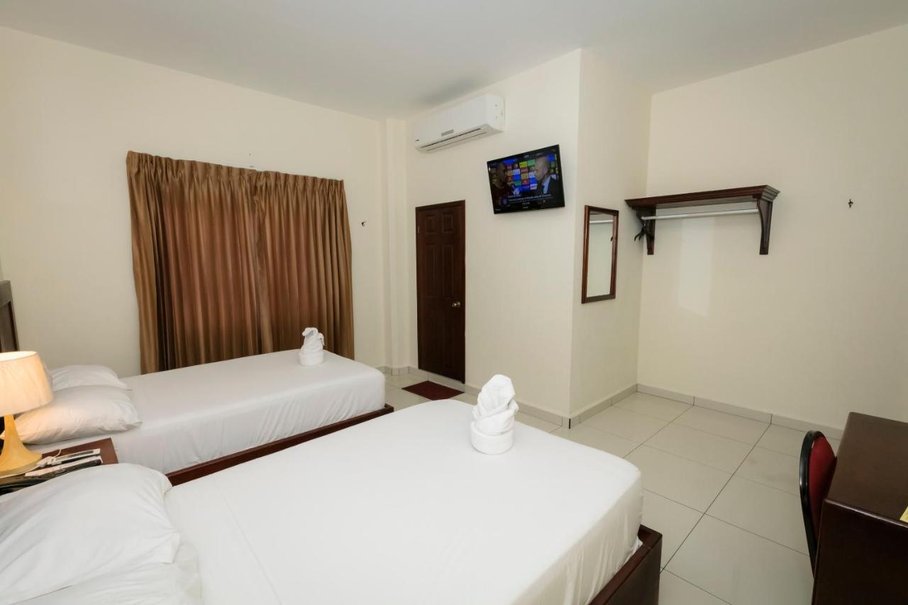 Hotel Mediterraneo Inn Santa Rosa de Lima Dış mekan fotoğraf