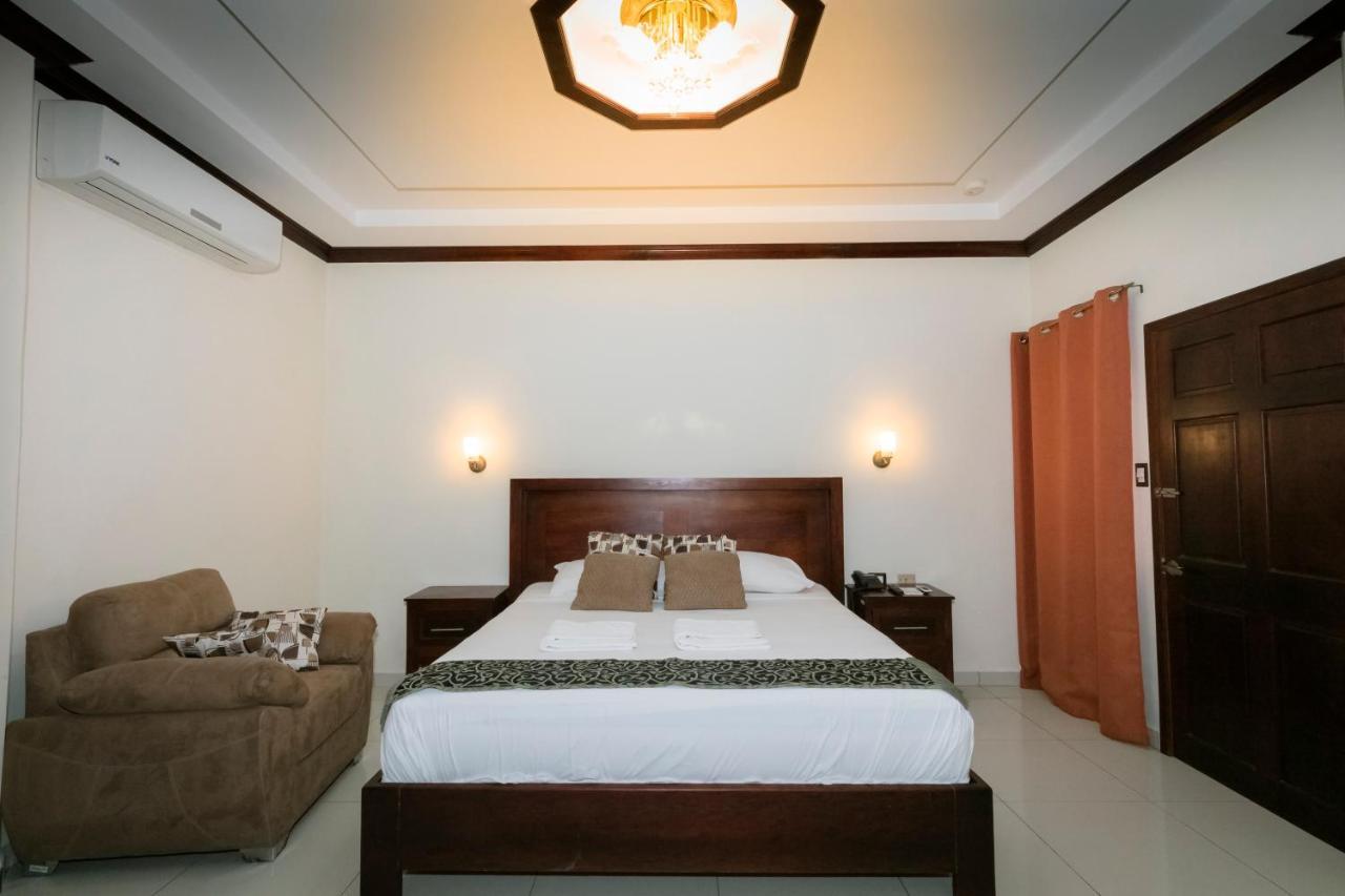 Hotel Mediterraneo Inn Santa Rosa de Lima Dış mekan fotoğraf