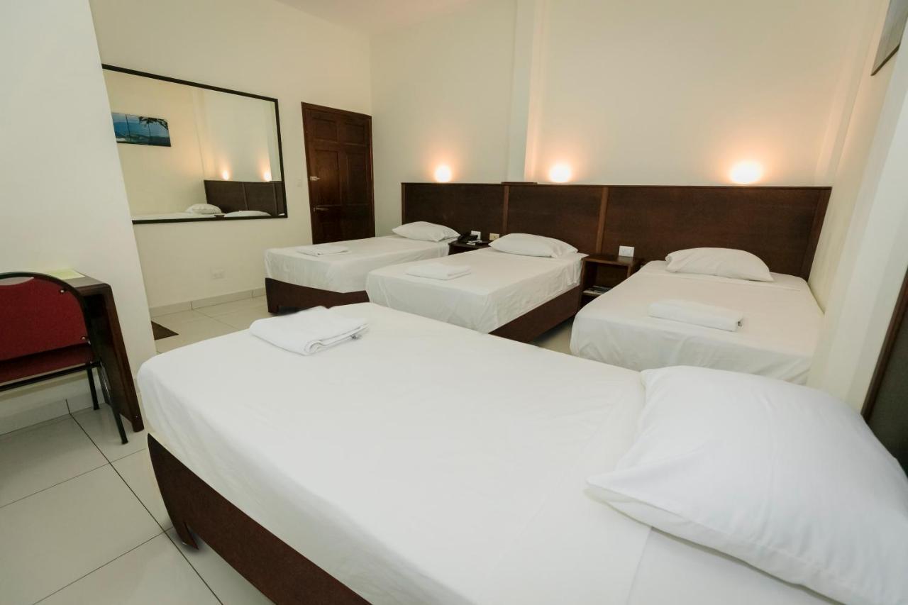 Hotel Mediterraneo Inn Santa Rosa de Lima Dış mekan fotoğraf
