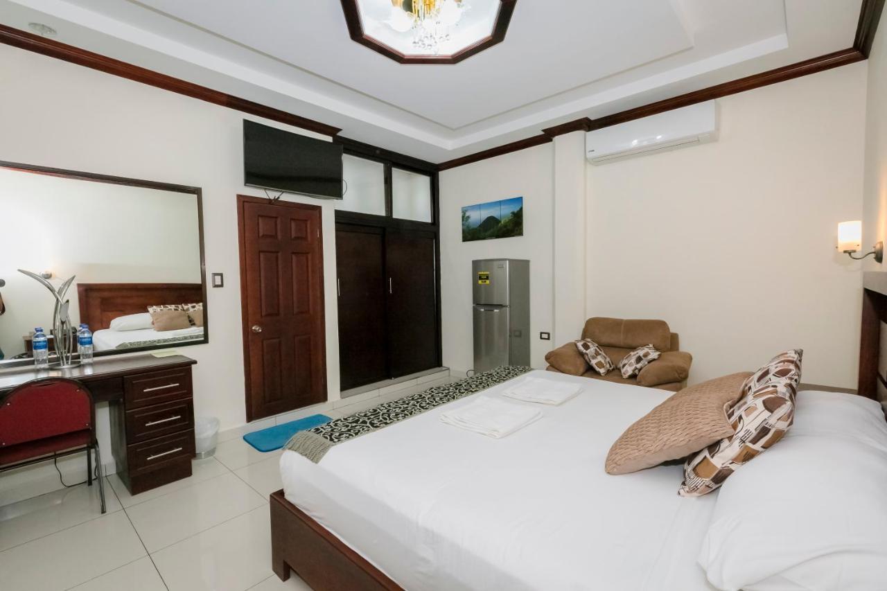 Hotel Mediterraneo Inn Santa Rosa de Lima Dış mekan fotoğraf