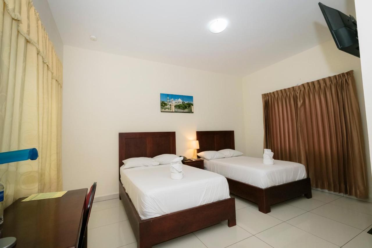 Hotel Mediterraneo Inn Santa Rosa de Lima Dış mekan fotoğraf
