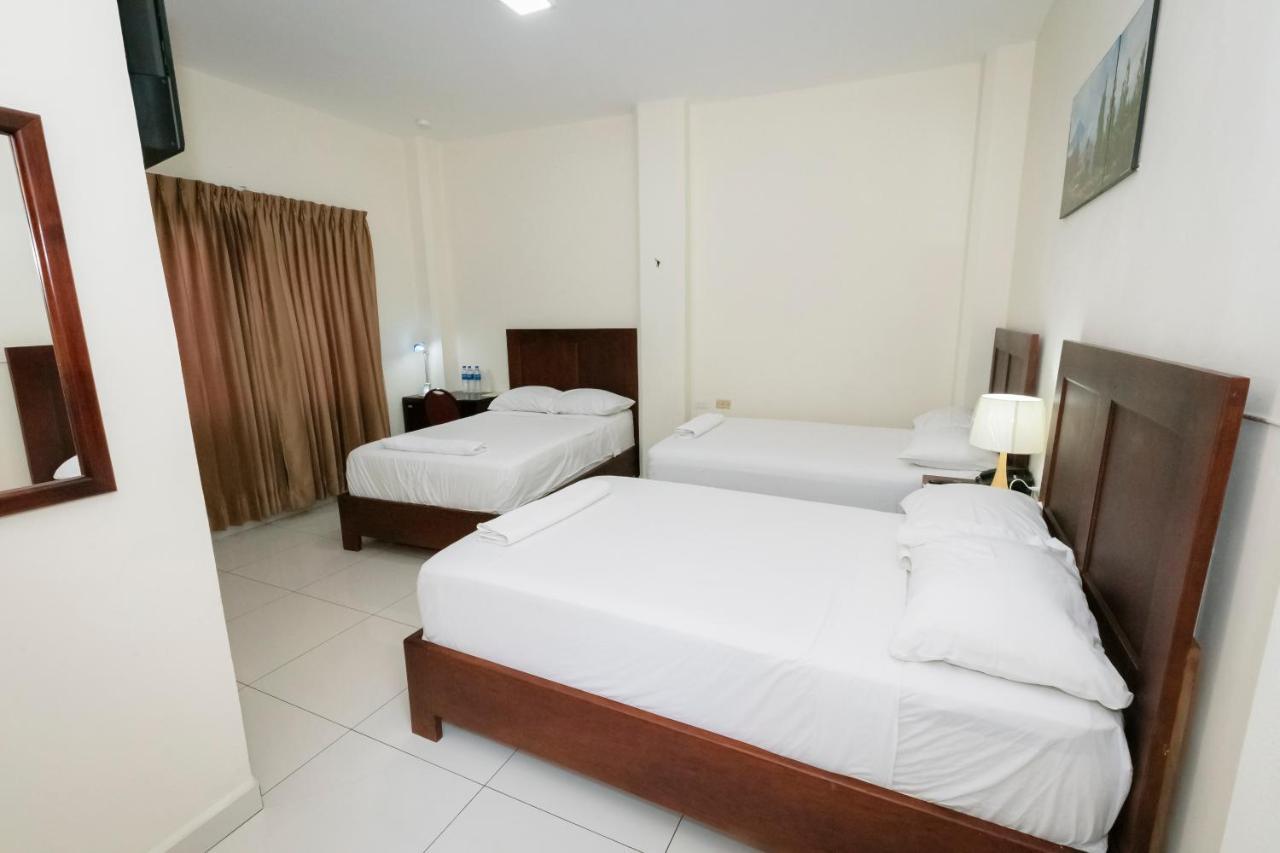 Hotel Mediterraneo Inn Santa Rosa de Lima Dış mekan fotoğraf