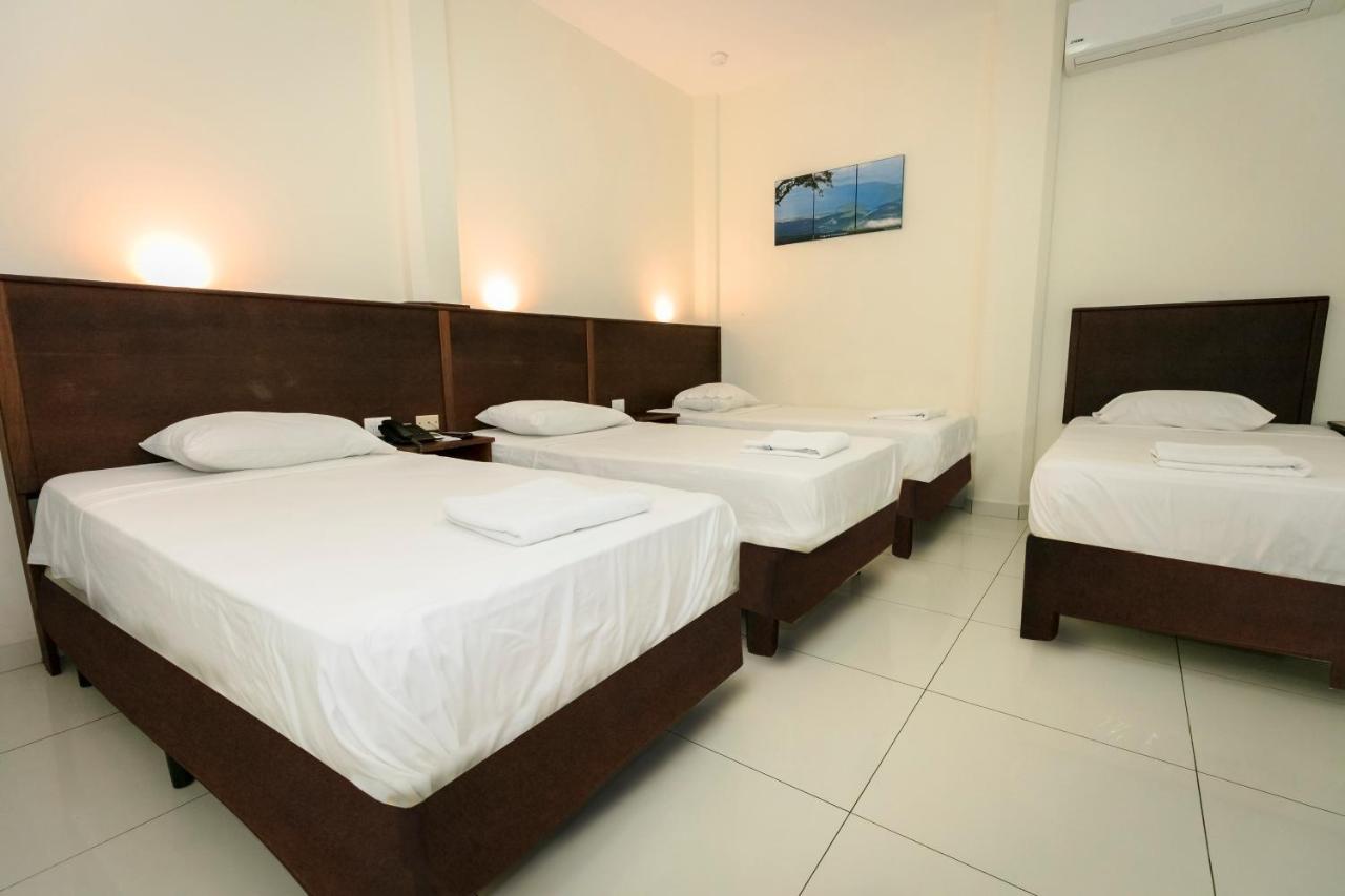 Hotel Mediterraneo Inn Santa Rosa de Lima Dış mekan fotoğraf