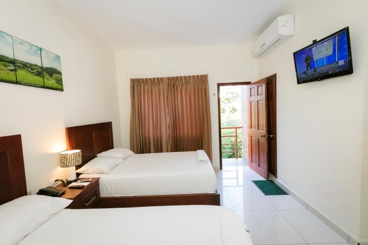 Hotel Mediterraneo Inn Santa Rosa de Lima Dış mekan fotoğraf